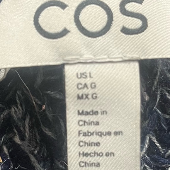 COS oversized heavy weight chunky knit sweater, size Large - Picture 4 of 7